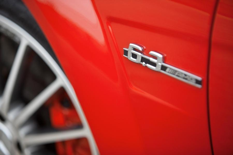  Mercedes-Benz C63 AMG Saloon 2013 года  (фото 9 из 22)